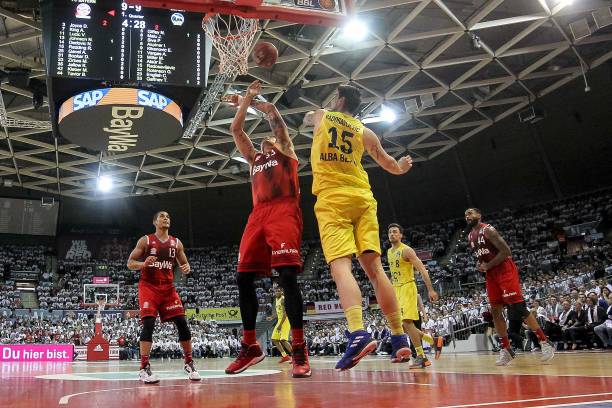 不仅展现他 不仅展现他