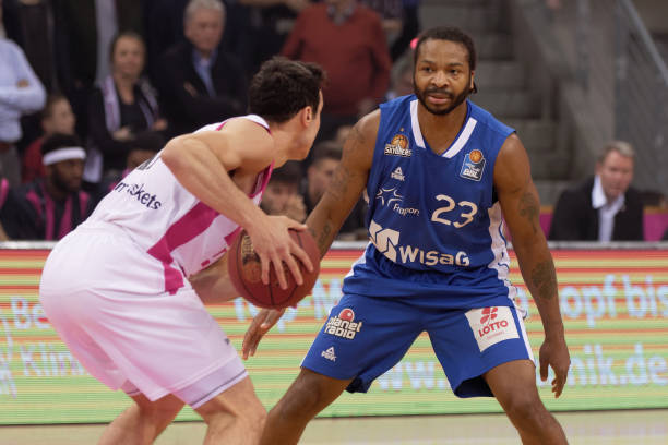 满悬念和不 满悬念和不